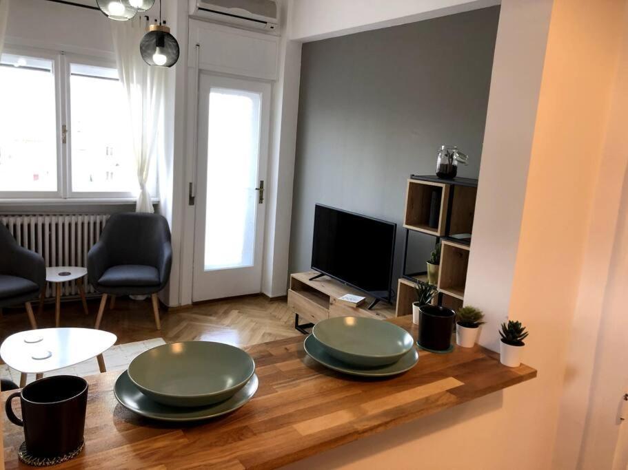Lovely Studio Bucharest Luaran gambar