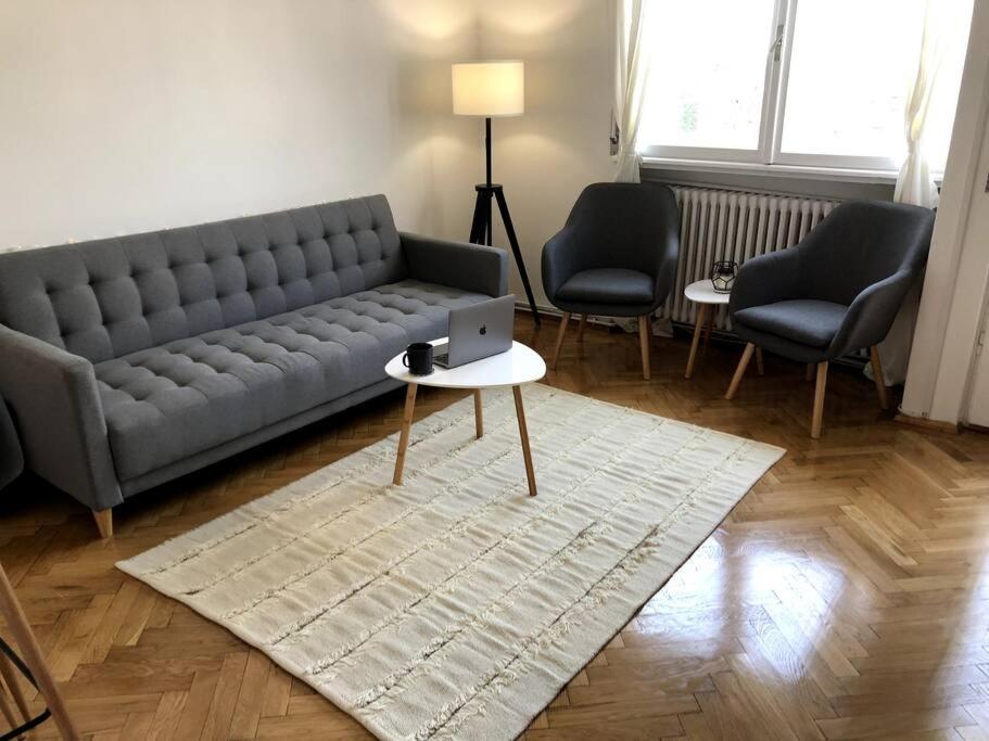 Lovely Studio Bucharest Luaran gambar