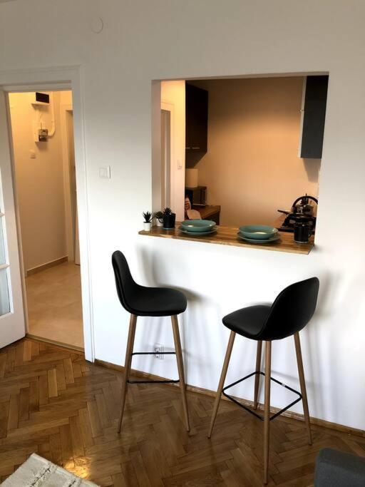Lovely Studio Bucharest Luaran gambar