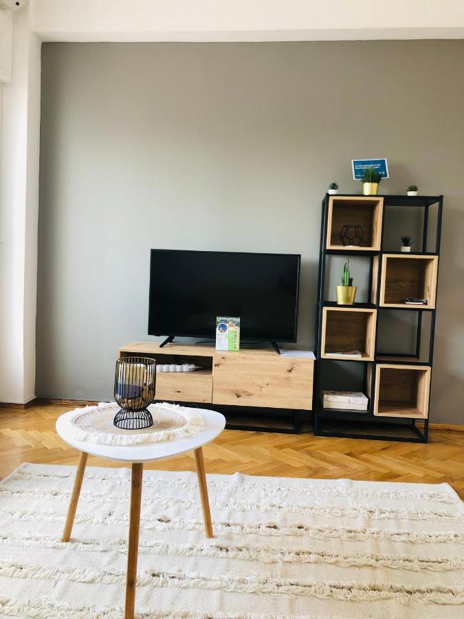 Lovely Studio Bucharest Luaran gambar