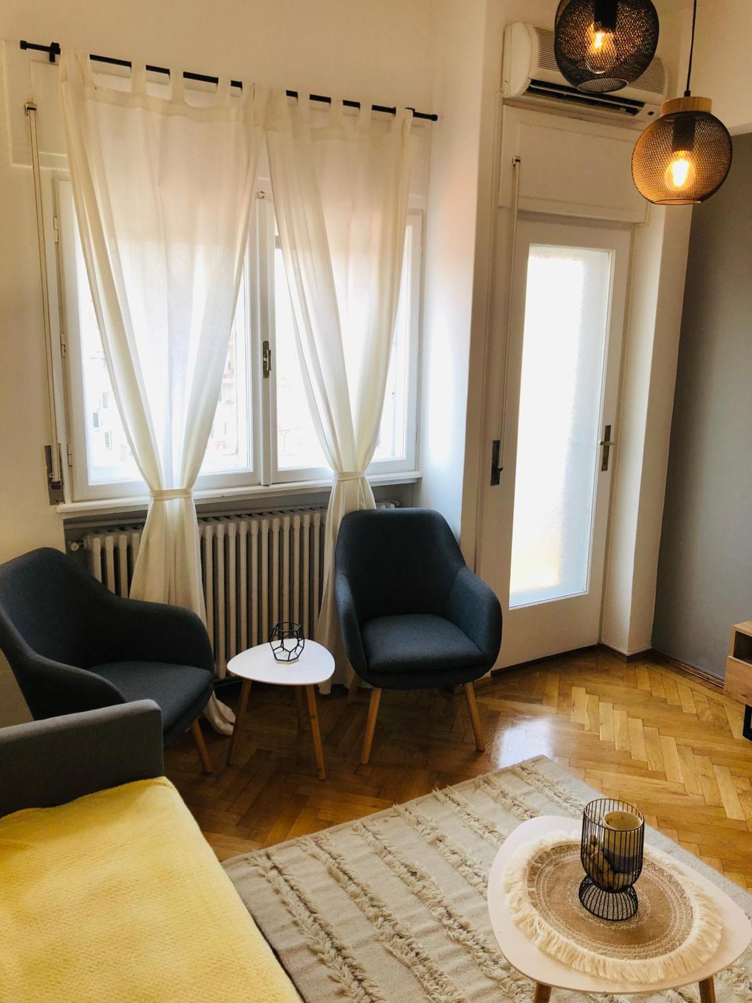 Lovely Studio Bucharest Luaran gambar